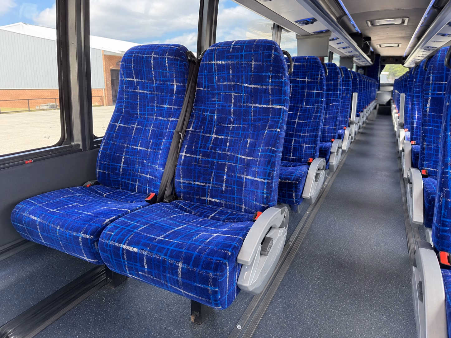 got 30 seconds get instant sporting event bus pricing for manteca right now